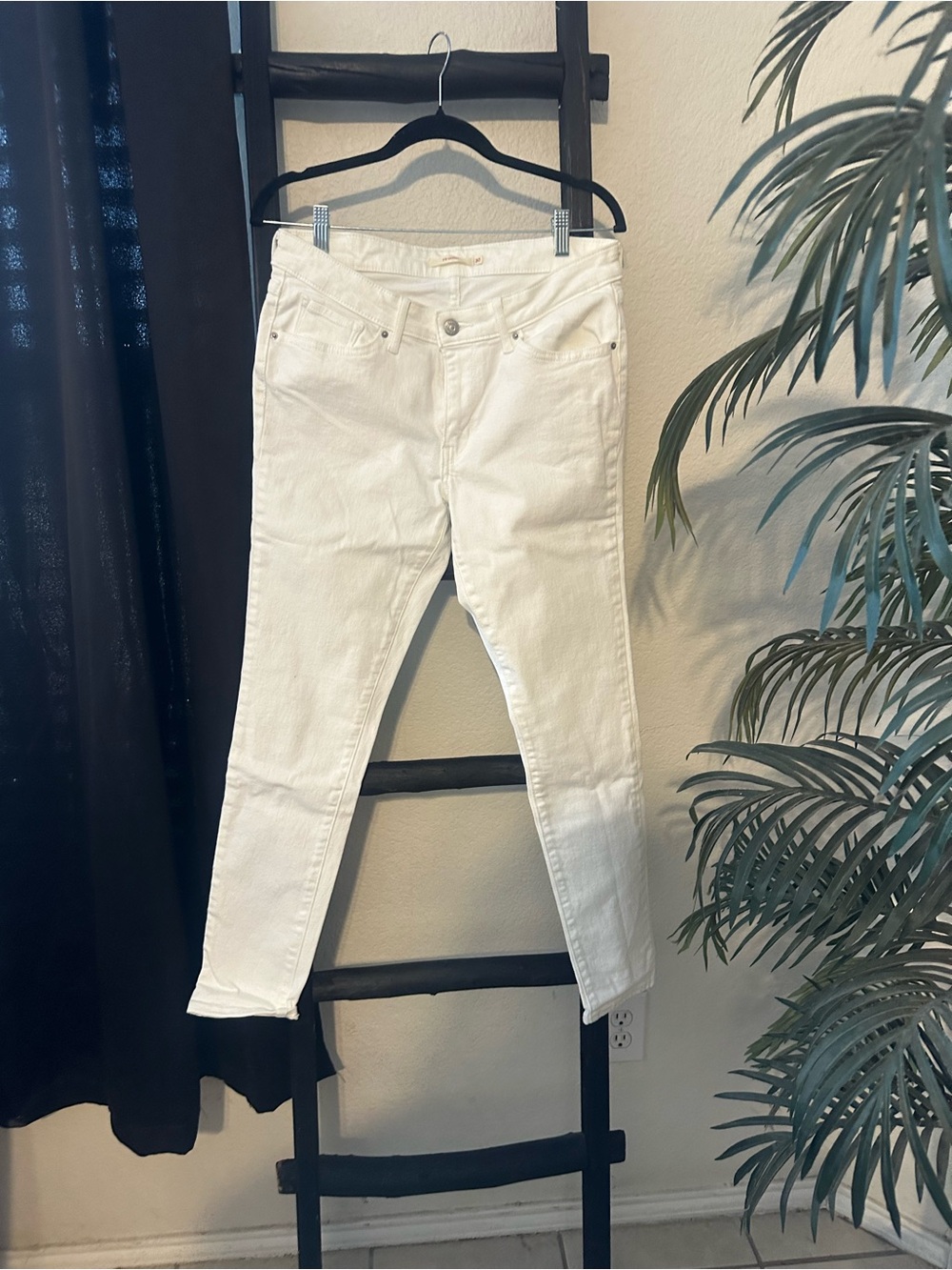 Levi's Women's White Skinny Jeans